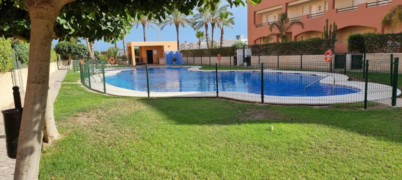 Homes Of Spain, Apartamentos Paraiso De Vera Playa, Ed Tahiti Bajo H, A Pie De La Playa, Vistas Piscina Exterior foto