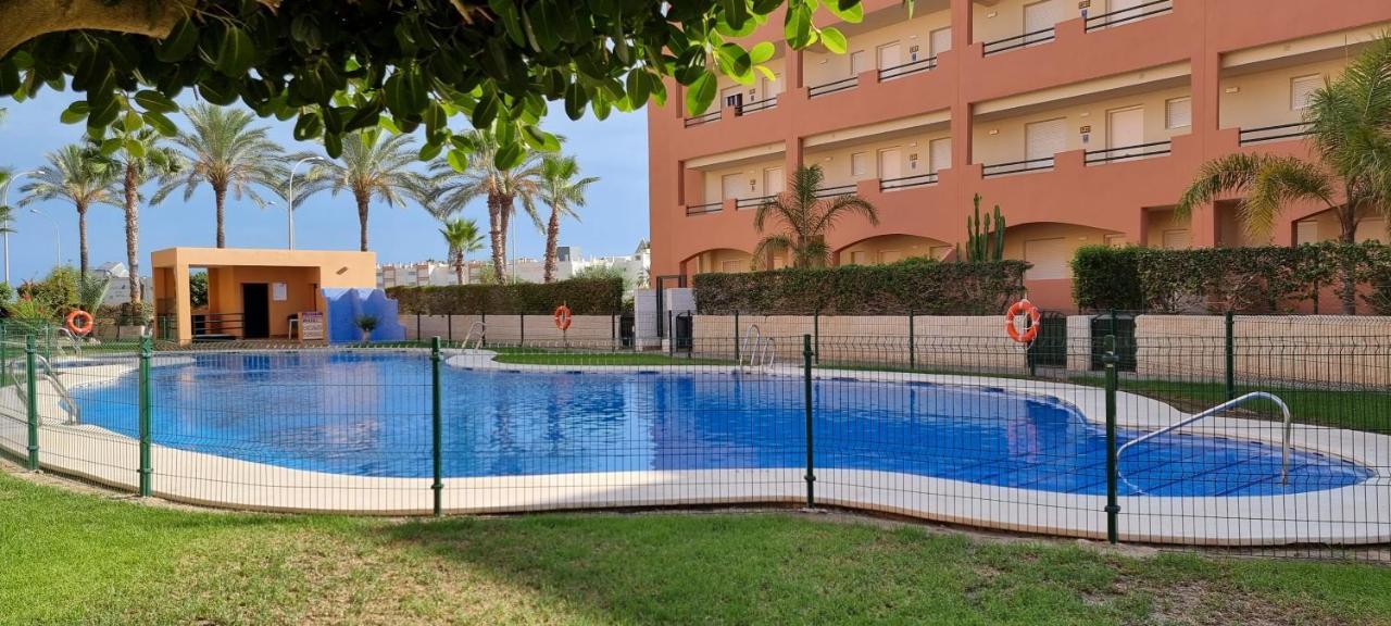 Homes Of Spain, Apartamentos Paraiso De Vera Playa, Ed Tahiti Bajo H, A Pie De La Playa, Vistas Piscina Exterior foto